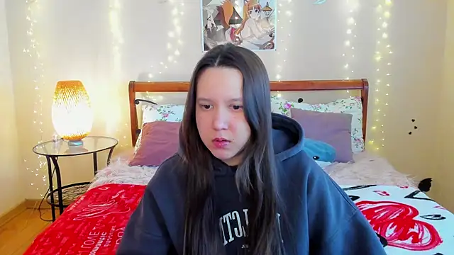 Snapshot of Mira_Karter chatting on May 13, 3:02 am Mira Karter online show from May 13, 3:02 am