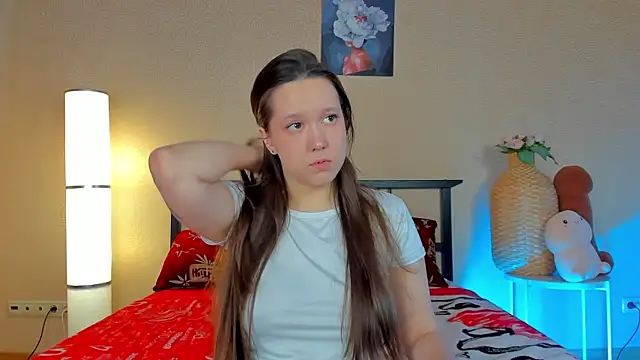 Snapshot of Mira_Karter chatting on May 20, 3:14 am Mira Karter online show from May 20, 3:14 am