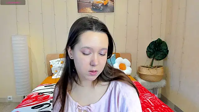 Snapshot of Mira_Karter chatting on April 2, 2:52 am Mira Karter online show from April 2, 2:52 am