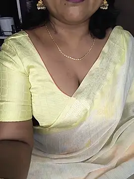 Snapshot of honey-sexy chatting on June 18, 9:14 am honey-sexy online show from June 18, 9:14 am