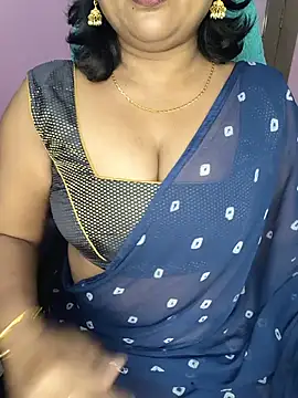 Snapshot of honey-sexy chatting on June 26, 11:38 am honey-sexy online show from June 26, 11:38 am
