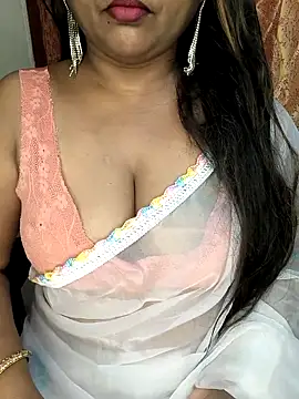 Snapshot of honey-sexy chatting on October 14, 3:29 am honey-sexy online show from October 14, 3:29 am