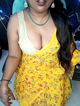 Snapshot of honey-sexy chatting on January 28, 8:36 am honey-sexy online show from January 28, 8:36 am