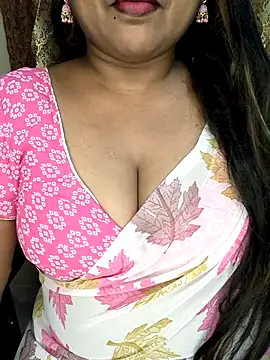 Snapshot of honey-sexy chatting on October 14, 4:18 pm honey-sexy online show from October 14, 4:18 pm