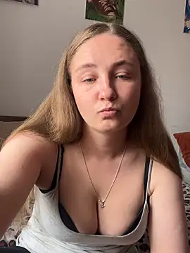 Snapshot of Joannakiss chatting on May 20, 8:11 am Joannakiss online show from May 20, 8:11 am