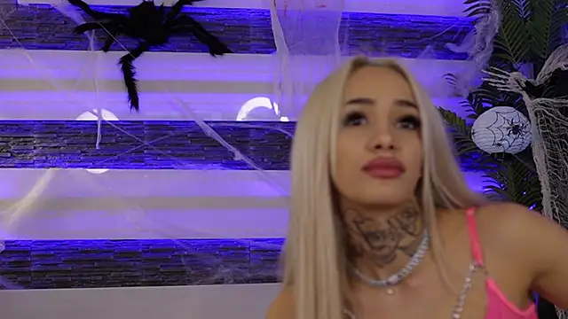 blondie muller online show from October 25, 8:20 pm