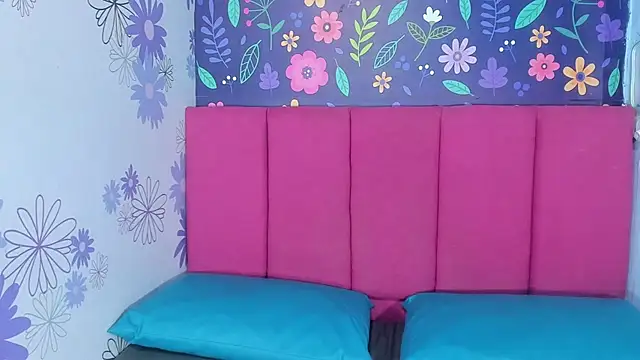 Lucy White   online show from October 15, 8:39 pm