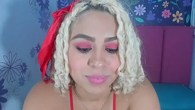 Lucy White   online show from October 9, 8:09 pm