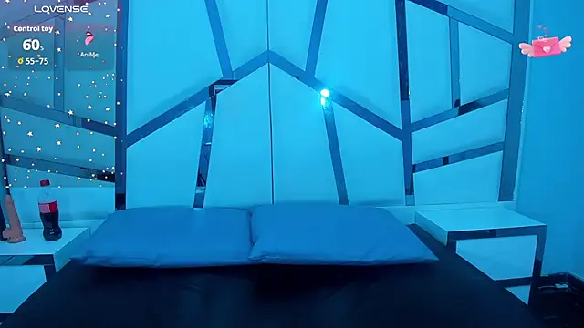 Lucy White   online show from December 19, 8:00 pm