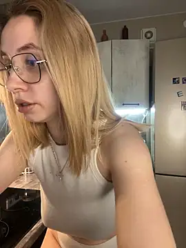 Kitty Katrine online show from December 18, 3:05 pm