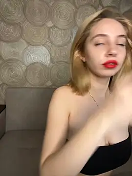 Snapshot of Kitty_Katrine chatting on November 4, 2:21 pm Kitty Katrine online show from November 4, 2:21 pm