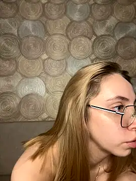 Snapshot of Kitty_Katrine chatting on December 13, 8:04 pm Kitty Katrine online show from December 13, 8:04 pm