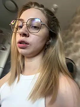 Kitty Katrine online show from March 20, 7:31 am