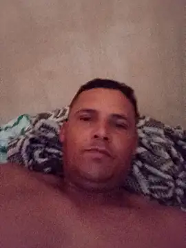 Snapshot of juniorrodrigues10 chatting on November 17, 4:00 pm juniorrodrigues10 online show from November 17, 4:00 pm