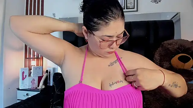 meikochoe online show from November 14, 7:50 pm