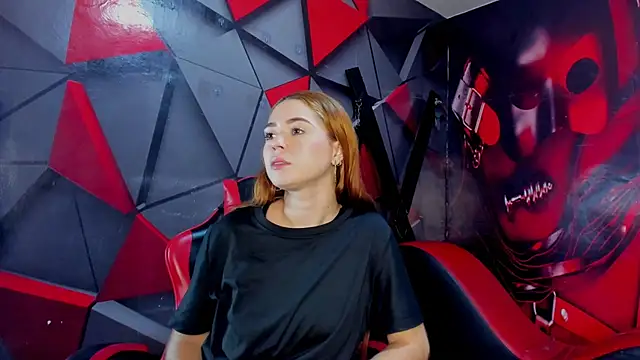 Hana and Zeta online show from December 20, 12:41 pm