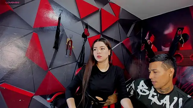 Snapshot of Hana_and_Zeta chatting on October 8, 12:17 pm Hana and Zeta online show from October 8, 12:17 pm