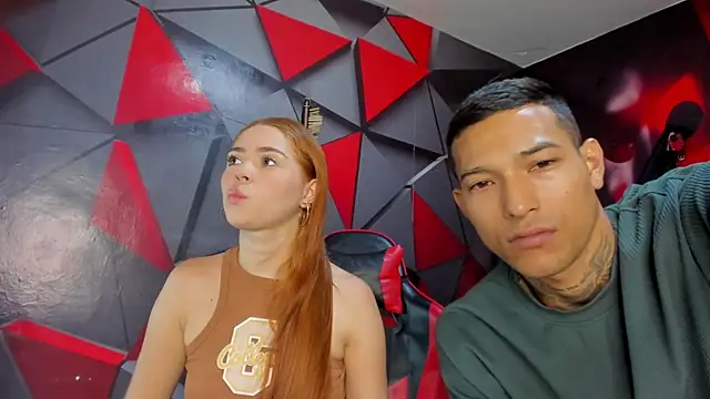 Snapshot of Hana_and_Zeta chatting on November 18, 12:08 pm Hana and Zeta online show from November 18, 12:08 pm