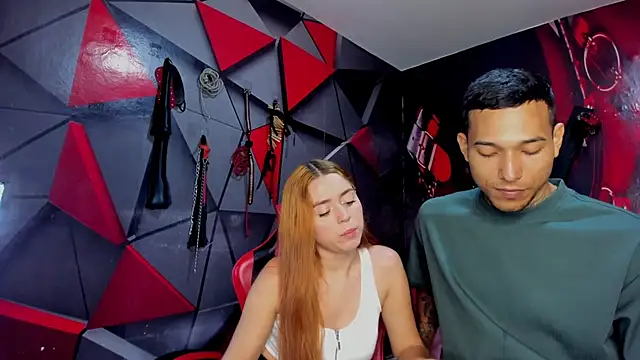 Hana and Zeta online show from December 15, 12:22 pm