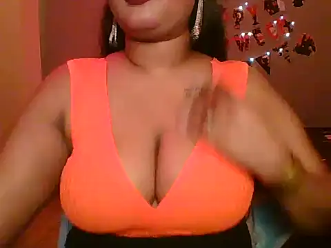 Snapshot of Your-love-12 chatting on October 30, 7:55 pm Your-love-12 online show from October 30, 7:55 pm