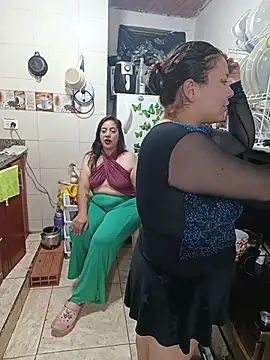 Snapshot of ZuriandAlex chatting on November 28, 1:06 am ZuriandAlex online show from November 28, 1:06 am