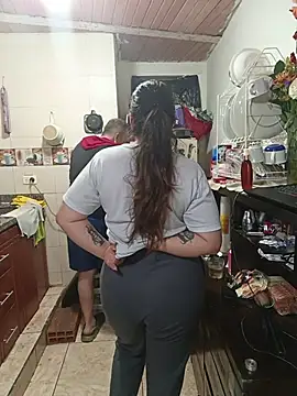 Snapshot of ZuriandAlex chatting on November 14, 11:47 am ZuriandAlex online show from November 14, 11:47 am