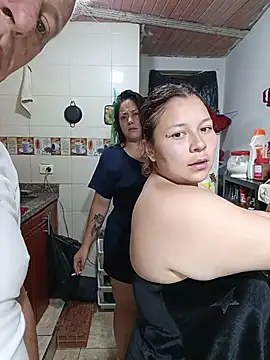 Snapshot of ZuriandAlex chatting on November 7, 12:59 am ZuriandAlex online show from November 7, 12:59 am