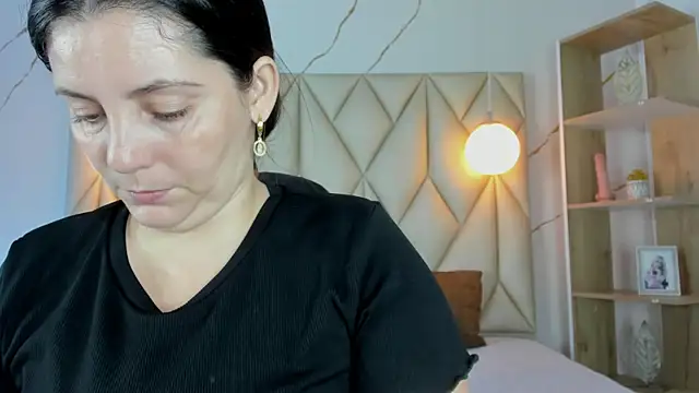 angelswets online show from December 20, 1:03 pm