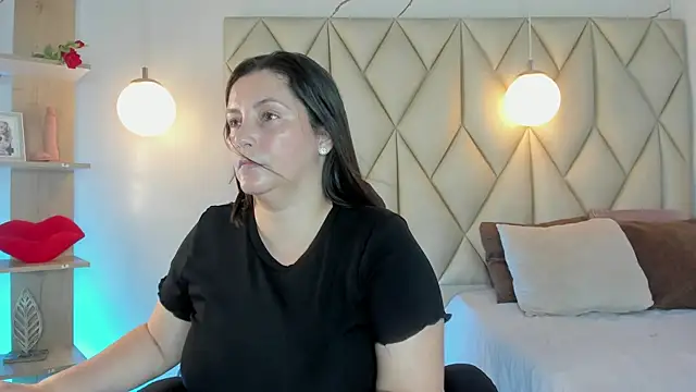 Snapshot of angelswets chatting on June 4, 2:00 pm angelswets online show from June 4, 2:00 pm