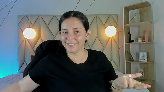 angelswets online show from January 6, 2:10 pm