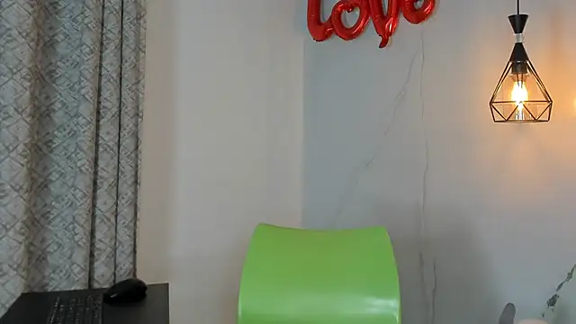 Snapshot of angelswets chatting on February 18, 5:20 pm angelswets online show from February 18, 5:20 pm