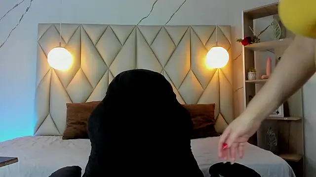 angelswets online show from February 10, 2:27 pm