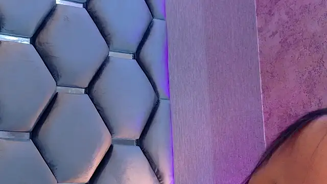 Snapshot of VanessaGlenn chatting on July 6, 12:23 pm VanessaGlenn online show from July 6, 12:23 pm