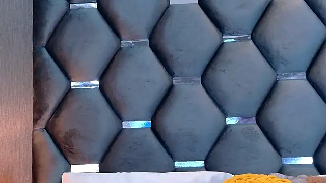 Snapshot of VanessaGlenn chatting on July 4, 12:21 pm VanessaGlenn online show from July 4, 12:21 pm