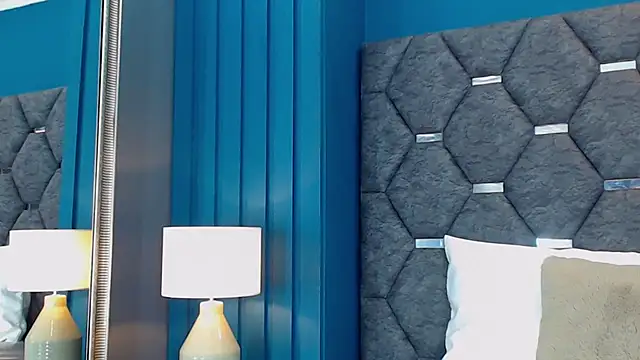 VanessaGlenn online show from January 15, 7:28 pm