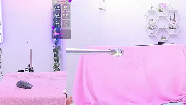 Snapshot of tatianasex_97 chatting on October 21, 9:14 pm tatianasex 97 online show from October 21, 9:14 pm