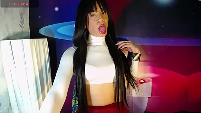 Snapshot of KamilaParrisx chatting on November 28, 3:17 am KamilaParrisx online show from November 28, 3:17 am