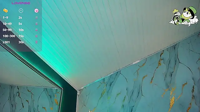 Snapshot of pettit_courtny chatting on March 18, 1:57 am pettit courtny online show from March 18, 1:57 am