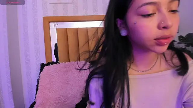 Snapshot of pettit_courtny chatting on October 11, 9:05 pm pettit courtny online show from October 11, 9:05 pm