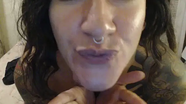 Snapshot of MissRebeka chatting on March 22, 8:18 am MissRebeka online show from March 22, 8:18 am