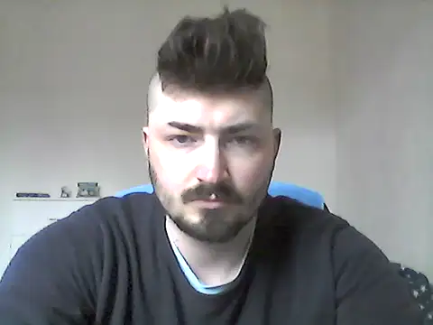 Snapshot of Hkl95555 chatting on February 12, 11:32 am Hkl95555 online show from February 12, 11:32 am