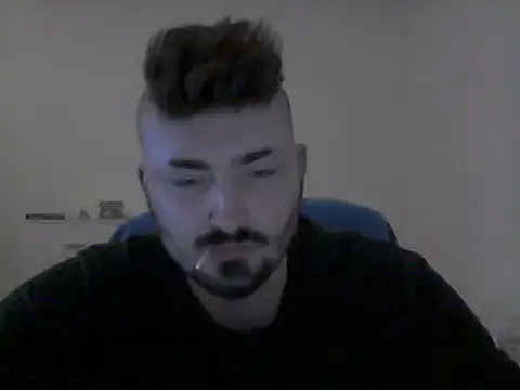 Snapshot of Hkl95555 chatting on November 1, 12:06 am Hkl95555 online show from November 1, 12:06 am