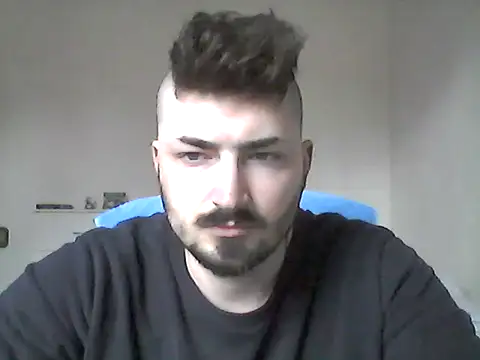 Snapshot of Hkl95555 chatting on November 2, 2:11 pm Hkl95555 online show from November 2, 2:11 pm