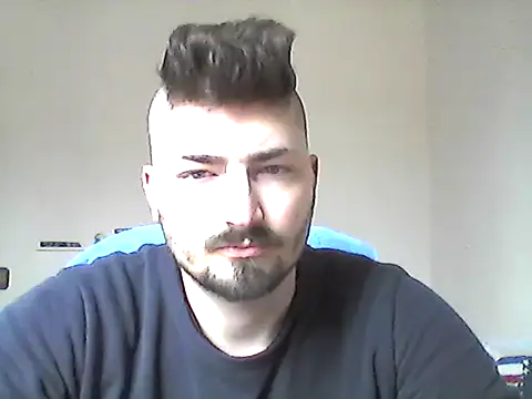 Snapshot of Hkl95555 chatting on December 21, 11:01 am Hkl95555 online show from December 21, 11:01 am