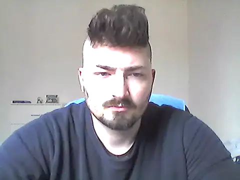 Snapshot of Hkl95555 chatting on February 15, 10:36 am Hkl95555 online show from February 15, 10:36 am