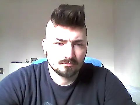 Snapshot of Hkl95555 chatting on January 15, 10:51 am Hkl95555 online show from January 15, 10:51 am