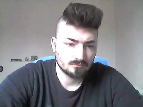 Snapshot of Hkl95555 chatting on December 16, 12:20 pm Hkl95555 online show from December 16, 12:20 pm