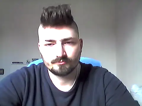 Snapshot of Hkl95555 chatting on January 18, 11:35 am Hkl95555 online show from January 18, 11:35 am