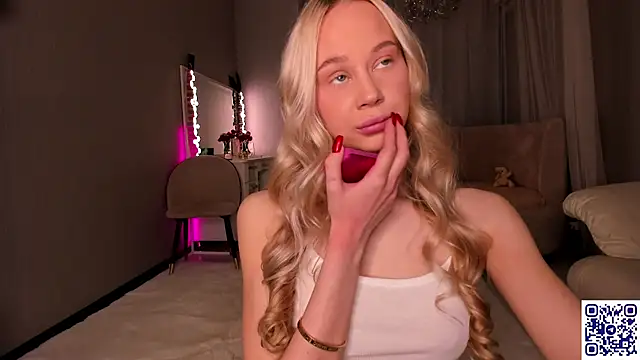 sincere shyness online show from November 30, 12:39 pm