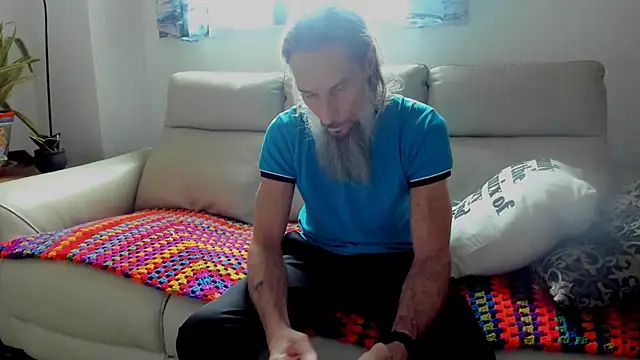 mindphu k online show from January 14, 8:01 pm